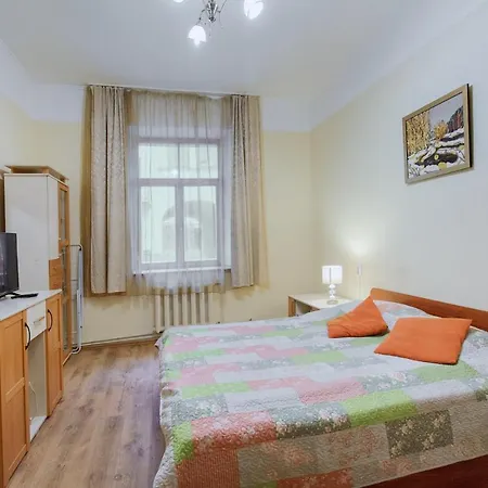 Quiet City Centre One Room Apartment 15A Apartment