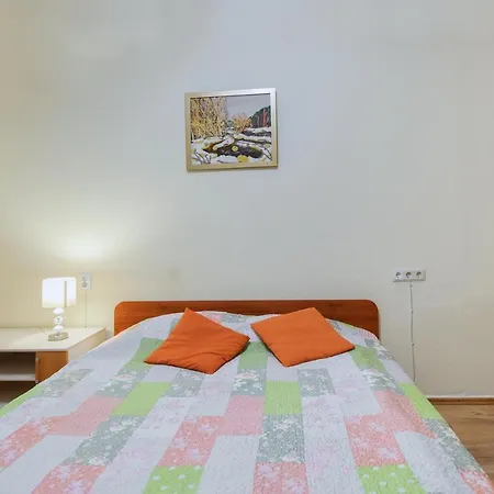 Quiet City Centre One Room Apartment 15A Apartment *