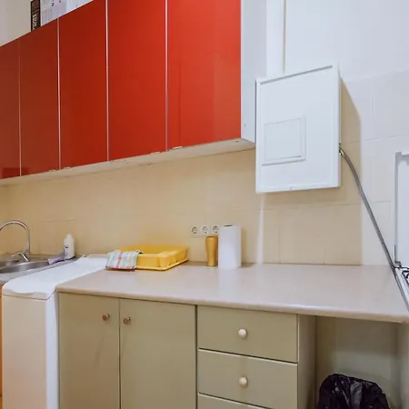 Quiet City Centre One Room Apartment 15A